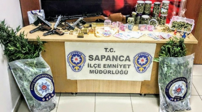 Sakarya'da yılbaşı öncesi uyuşturucu operasyonu: 2 gözaltı