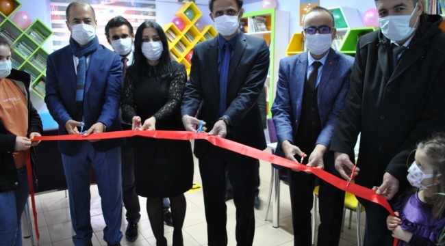 'Kütüphanesiz okul kalmasın' projesinde 8. kütüphane açıldı