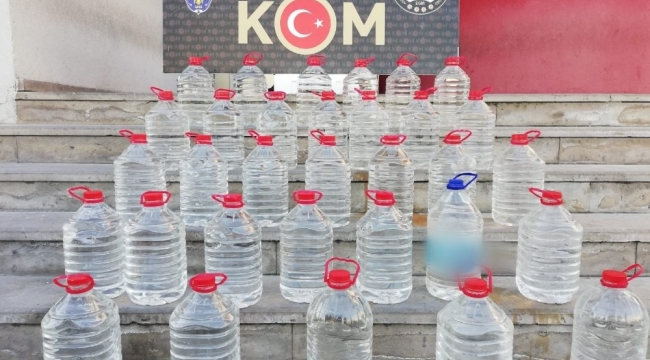 Adana'da bin 640 litre sahte içki ele geçirildi