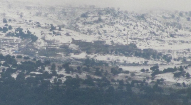 Araban'da yoğun kar yağışı 5 kırsal mahallenin yolunu kapattı
