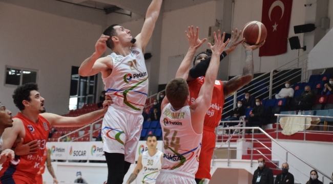 Basketbol Süper Ligi: Aliağa Petkim Spor: 72 - Bahçeşehir Koleji: 77