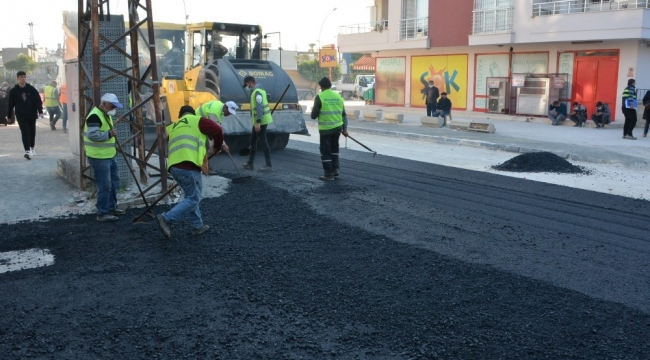 Büyükşehir Belediyesi, Tarsus'ta yol çalışmalarına devam ediyor