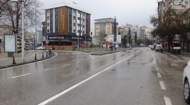 Gaziantep'te cadde ve sokaklar boş kaldı