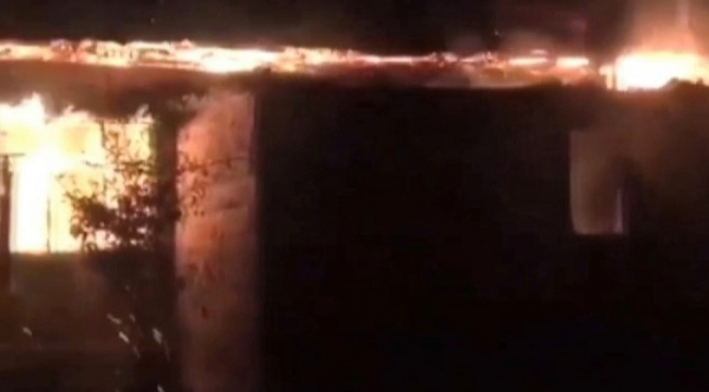 Kahramanmaraş'ta ev alev alev yandı