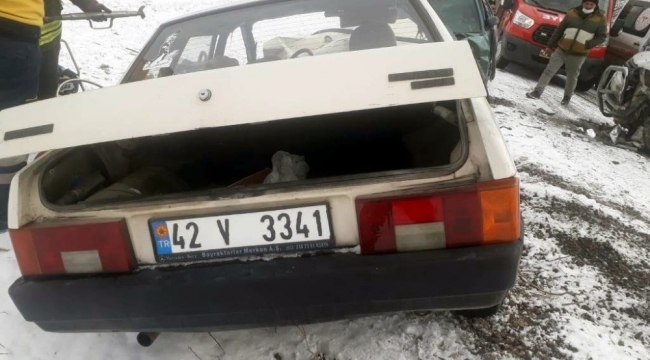 Konya'da 3 araç çarpıştı: 1ölü, 4 yaralı