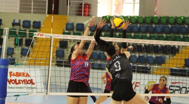 Mersin Büyükşehir Belediyesi GSK Voleybol Takımı 2. sıraya yükseldi