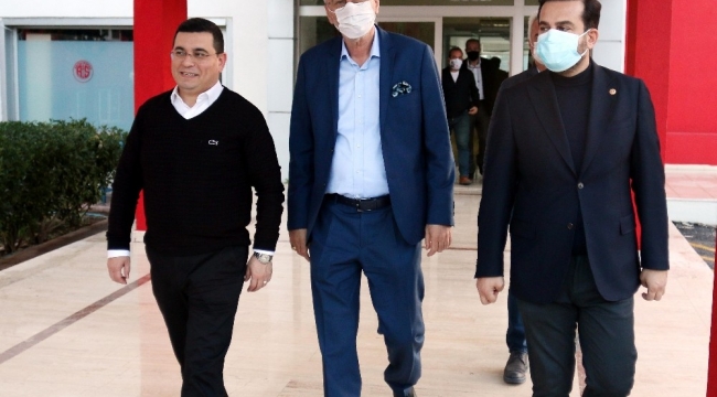 Mustafa Yılmaz'ın Antalyaspor A.Ş. Genel Kurulu öncesi yoğun görüşme trafiği