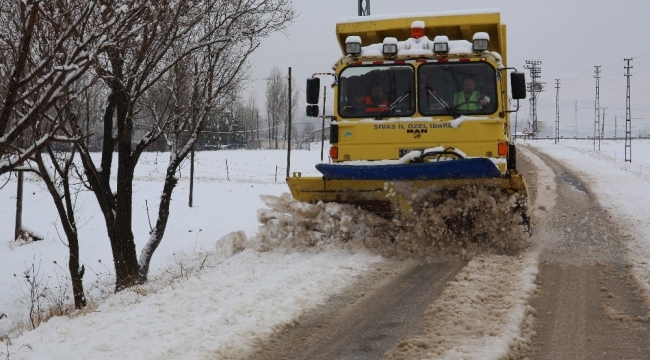 Sivas'ta 177 köy yolu ulaşıma kapandı