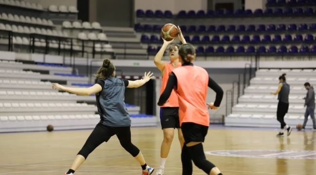 Turgutlu Belediyespor Kadın Basketbol hazırlıklarına devam ediyor