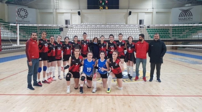 Van Büyükşehir Kadın Voleybol takımı liderliğini sürdürüyor