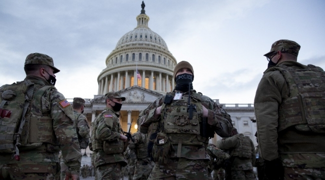 Washington D.C'de Ulusal Muhafızlar gece gündüz nöbet tutuyor