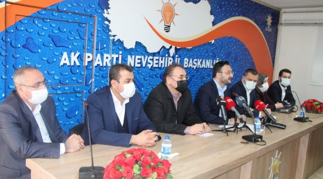 AK Parti; "Nevşehir Belediye Başkanı Arı, sağlık sorunları nedeniyle istifa etmiştir"