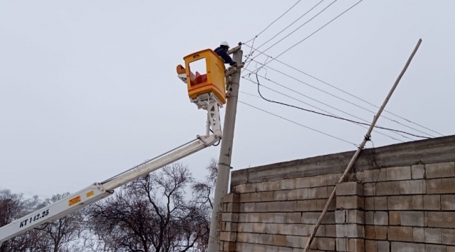 Gölbaşı ilçesindeki elektrik hatlarında yoğun çalışma