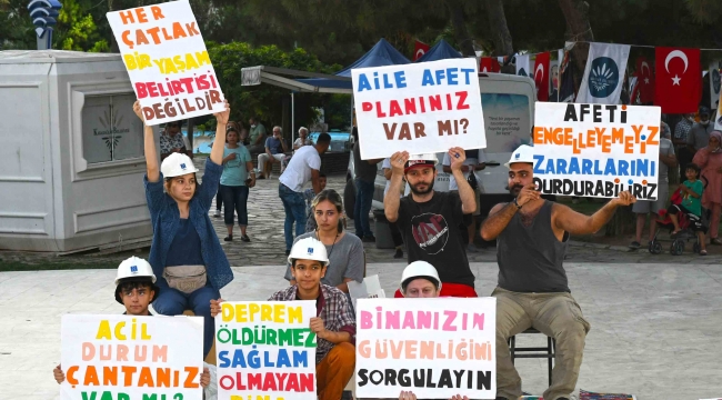 17 Ağustos Marmara Depremi anması: "Sallanacak vakit yok"