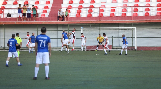 Bayraklı'da başkanlık futbol turnuvası heyecanı