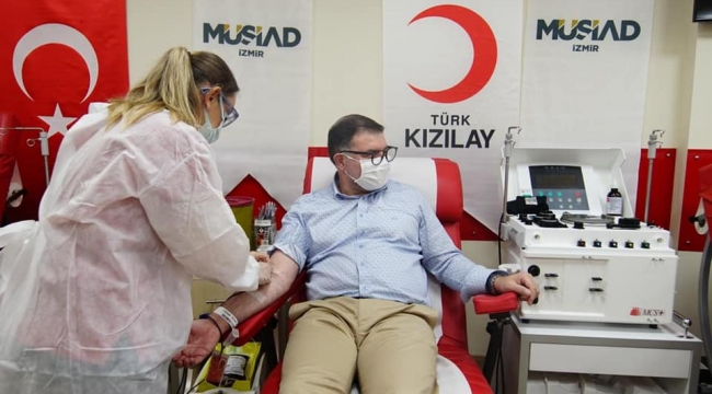 MÜSİAD İzmir'den Kızılay'a Kan Bağışı