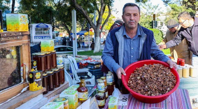 Buca'da köylüden halka satış pazarı