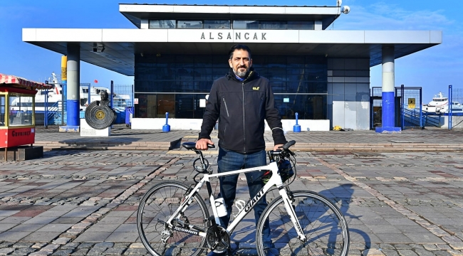 İzmir'de bisikletle vapura binmek 5 kuruş!