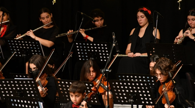 Narlıdere çocuk senfoni orkestrası büyüledi 
