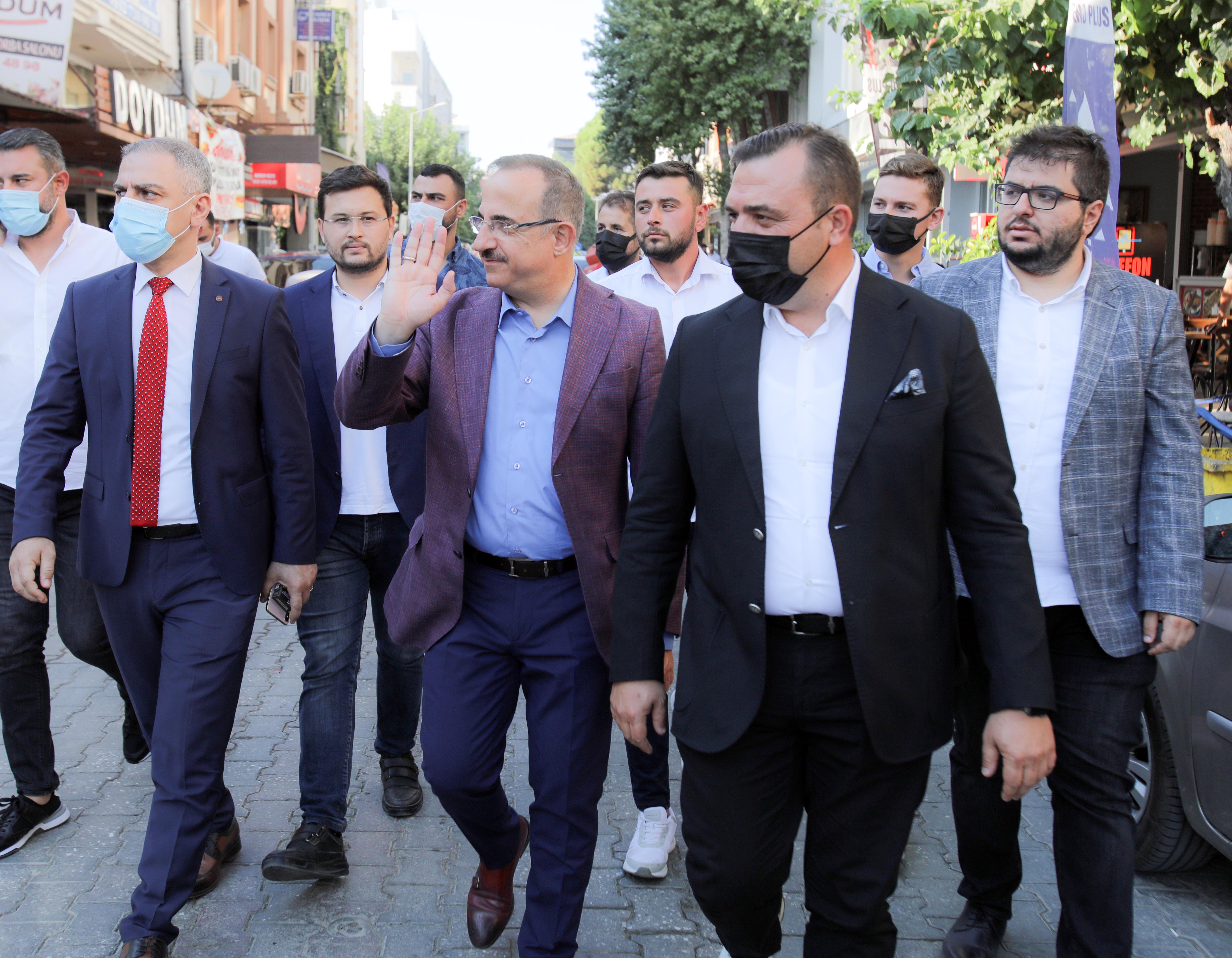 AK Parti Seferihisar'da Tam Kadro Sahaya Çıkıyor