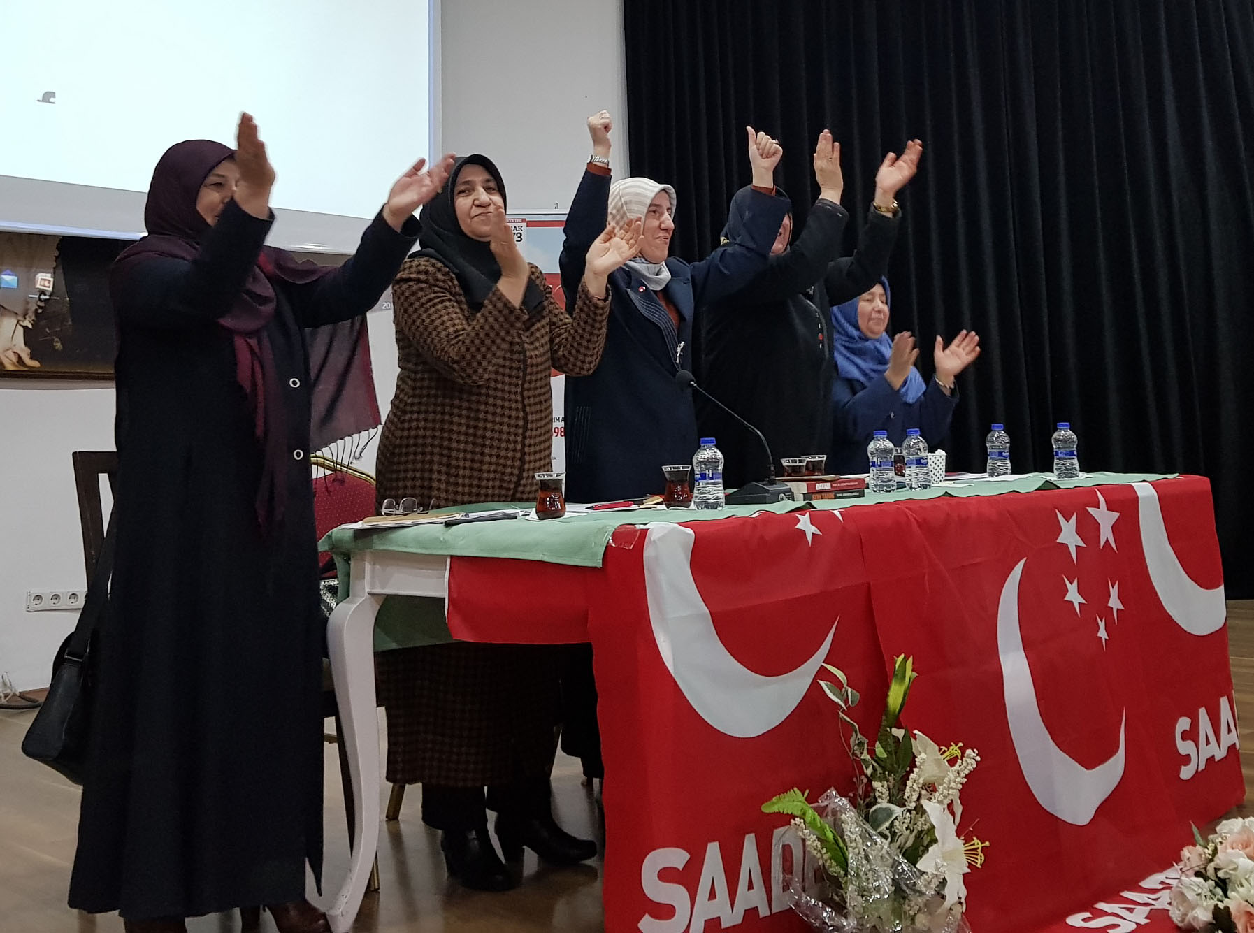 SP Kadın Kolları Genel Başkanı Ekinci İzmir'de