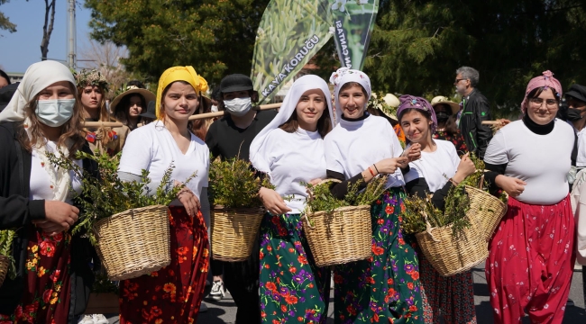 TÜRKİYE ALAÇATI OT FESTİVALİNDE BULUŞTU