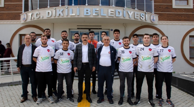 ALKIŞLAR DİKİLİ BELEDİYESİ HENTBOL TAKIMINA