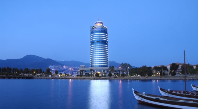 Wyndham Grand İzmir Özdilek'te muhteşem yılbaşı kutlaması