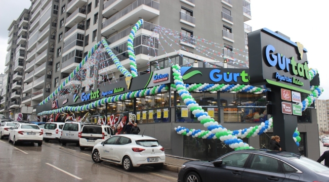 Gürtat'ın Ulukent'teki dev şarküteri mağazası açıldı