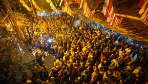 Başkan Kırgöz'ün 1300 araçla çıkarma yaptığı Bademli ziyareti büyük mitinge dönüştü